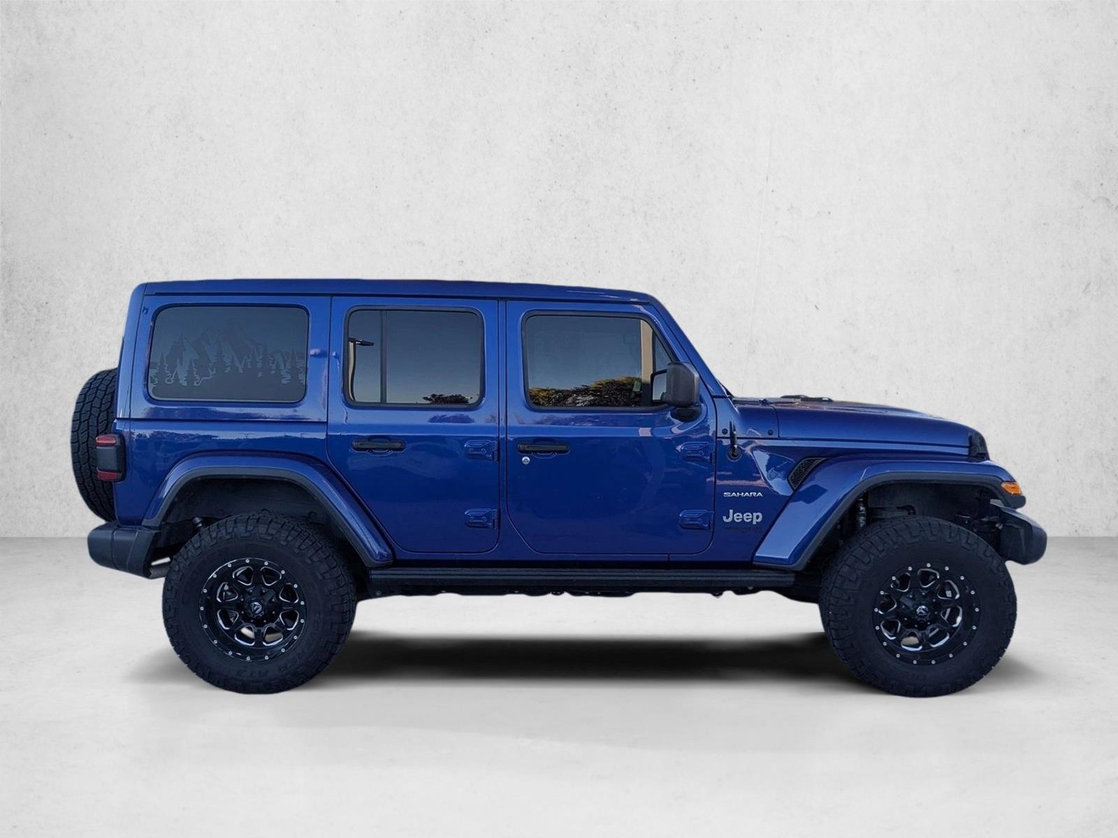 2019 Jeep Wrangler Sahara Sport photo 4