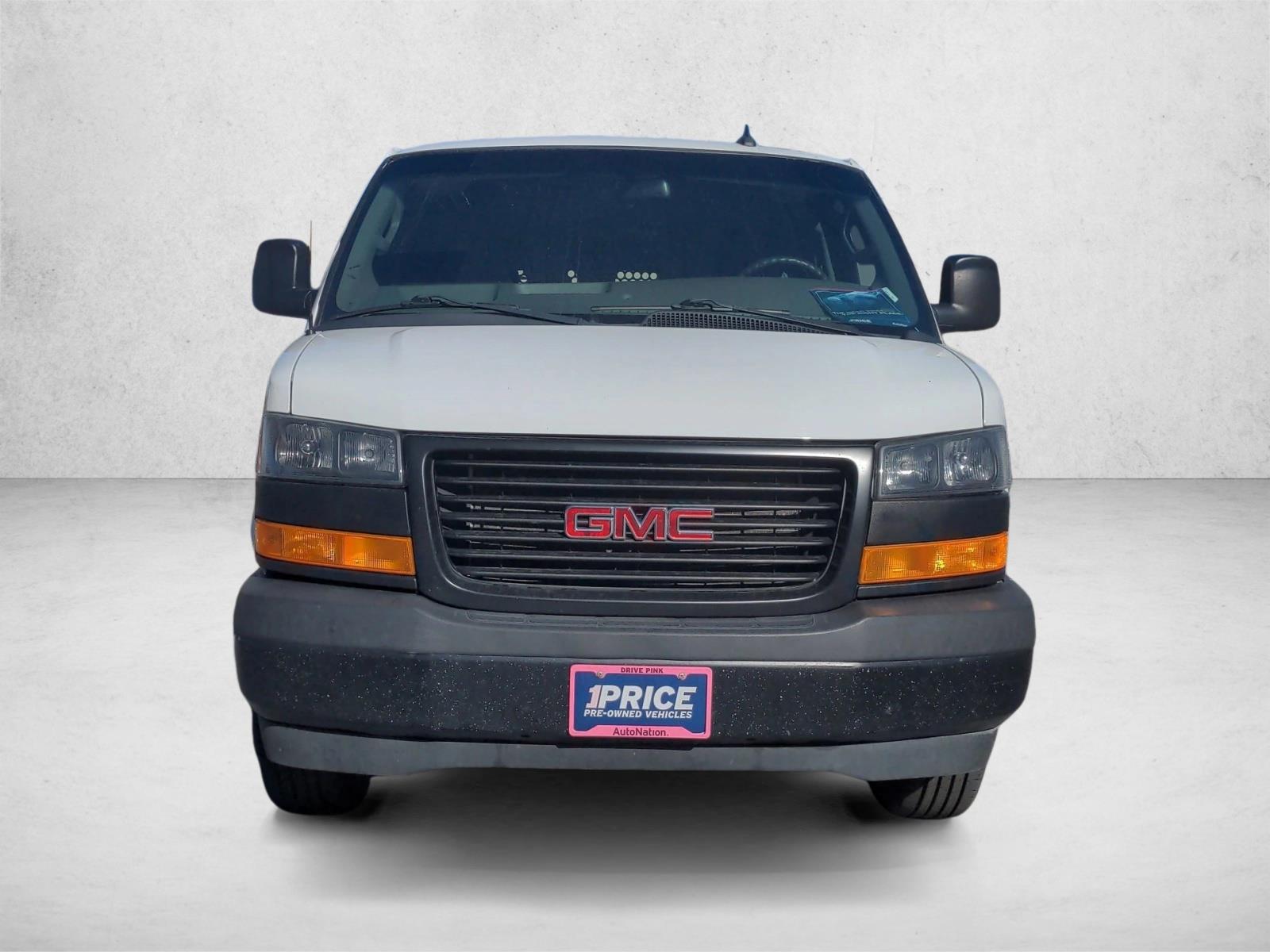 2021 Gmc Savana Cargo photo 2