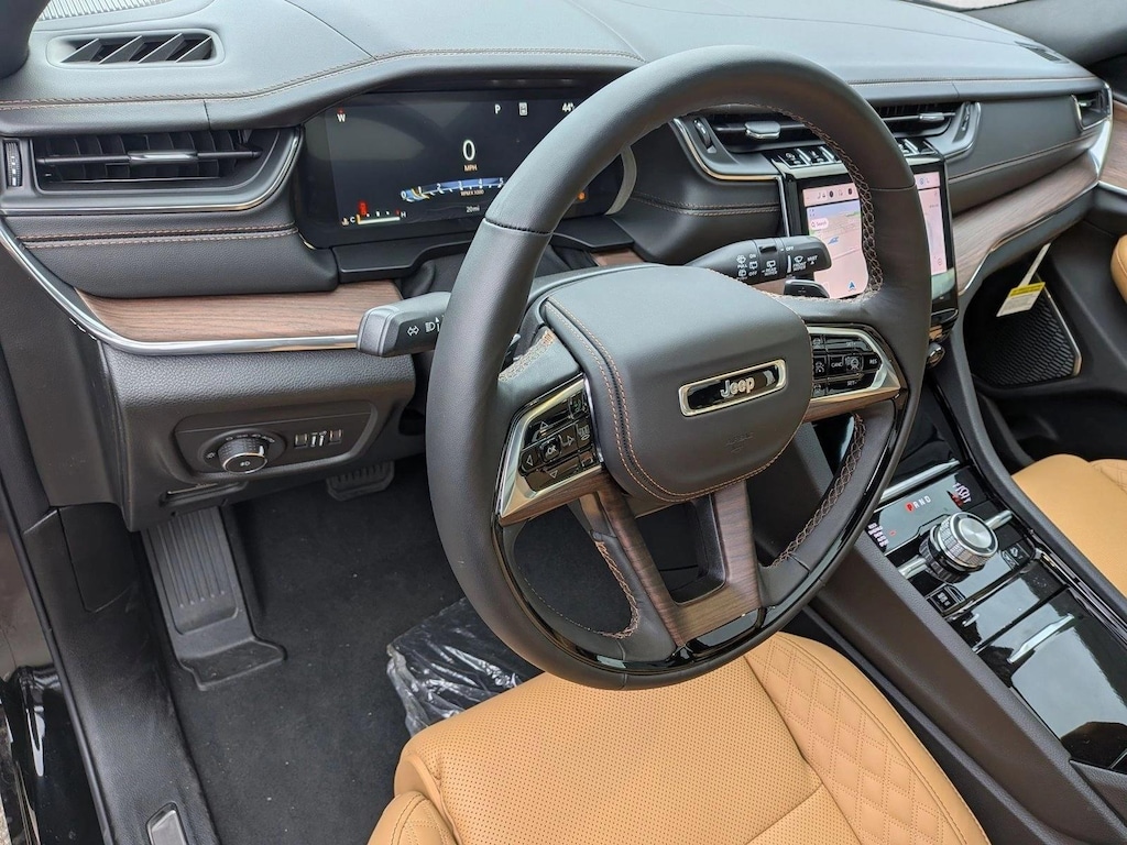 New 2025 Jeep Grand Cherokee L Summit SUV