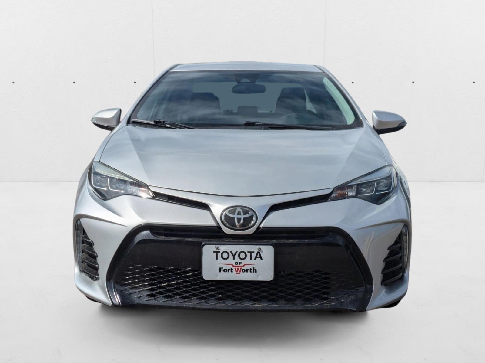2018 Toyota Corolla SE photo 2