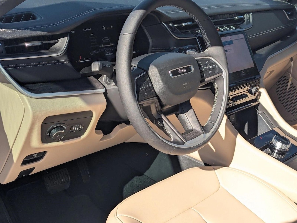 New 2025 Jeep Grand Cherokee L Limited SUV