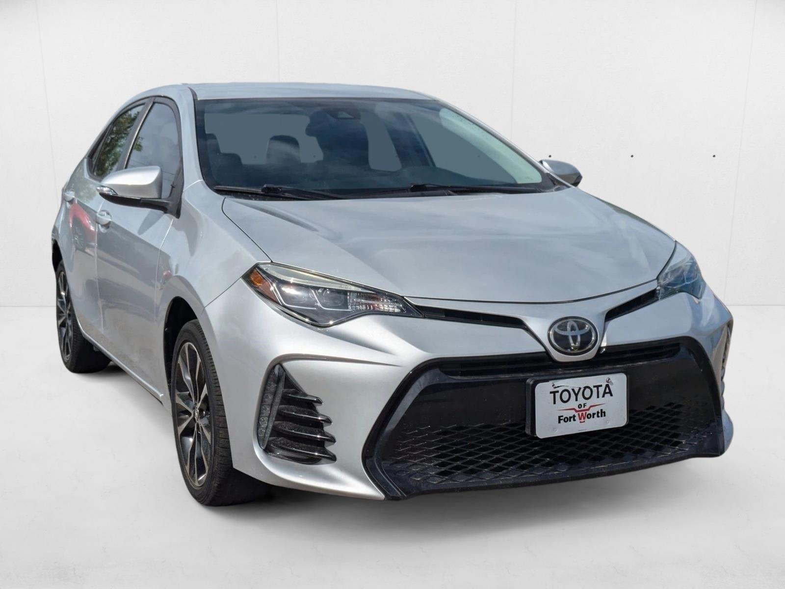 2018 Toyota Corolla SE photo 3