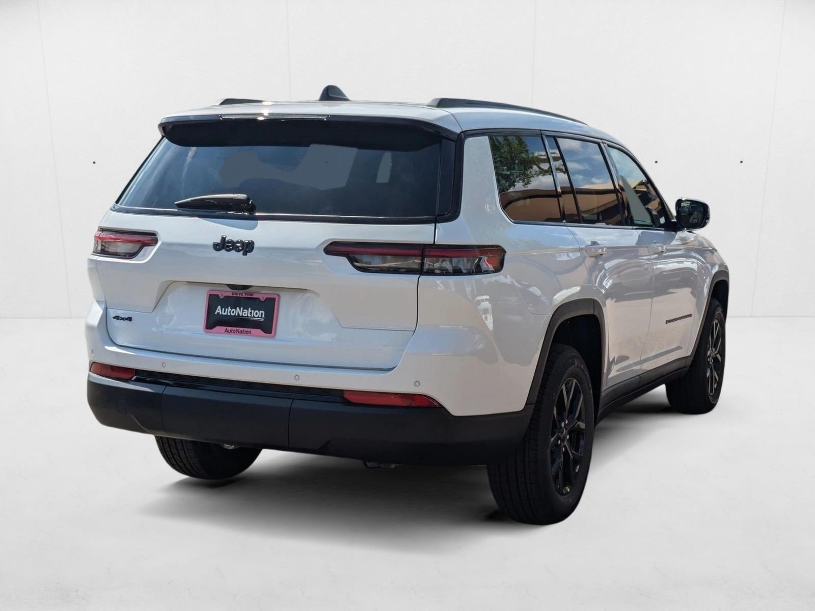 2025 Jeep Grand Cherokee Altitude X photo 2