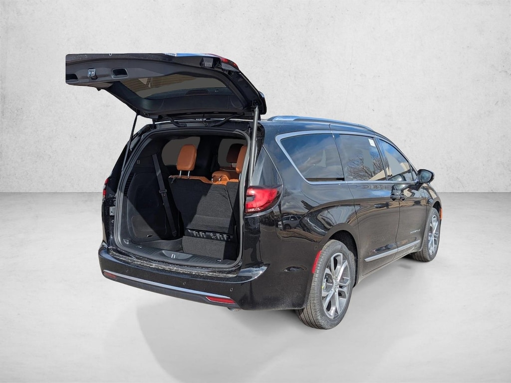 New 2026 Chrysler Pacifica Pinnacle Van Passenger Van