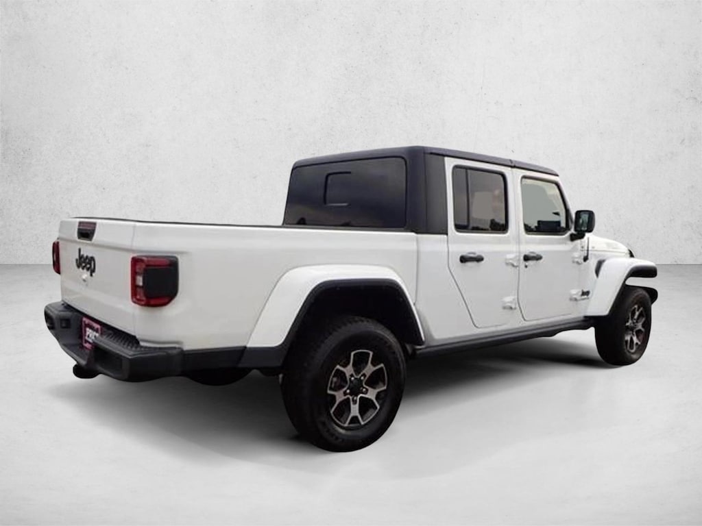 Used 2021 Jeep Gladiator Willys Crew Cab Pickup