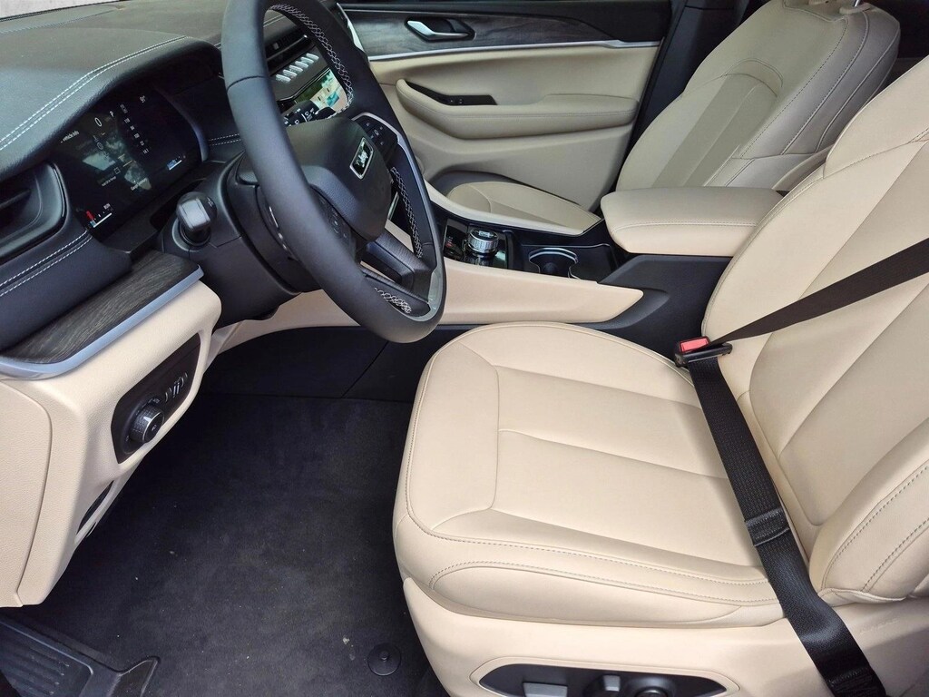 New 2026 Jeep Grand Cherokee Limited SUV