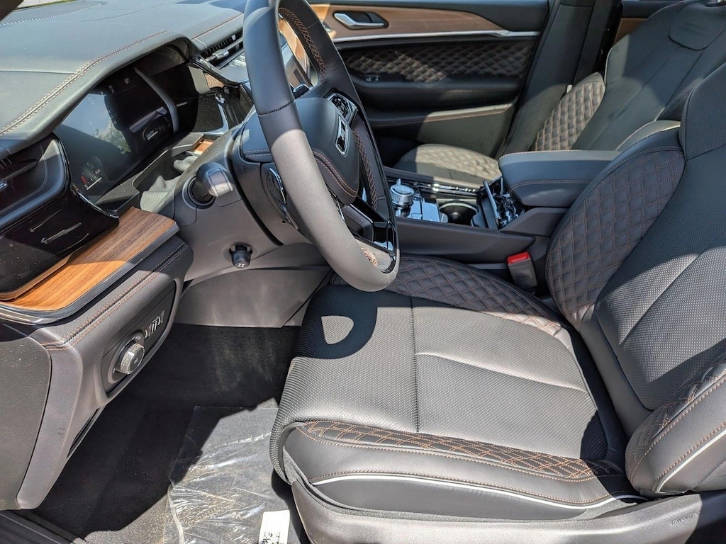 New 2026 Jeep Grand Cherokee L Summit SUV