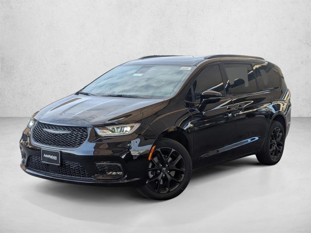 New 2026 Chrysler Pacifica Limited Van Passenger Van