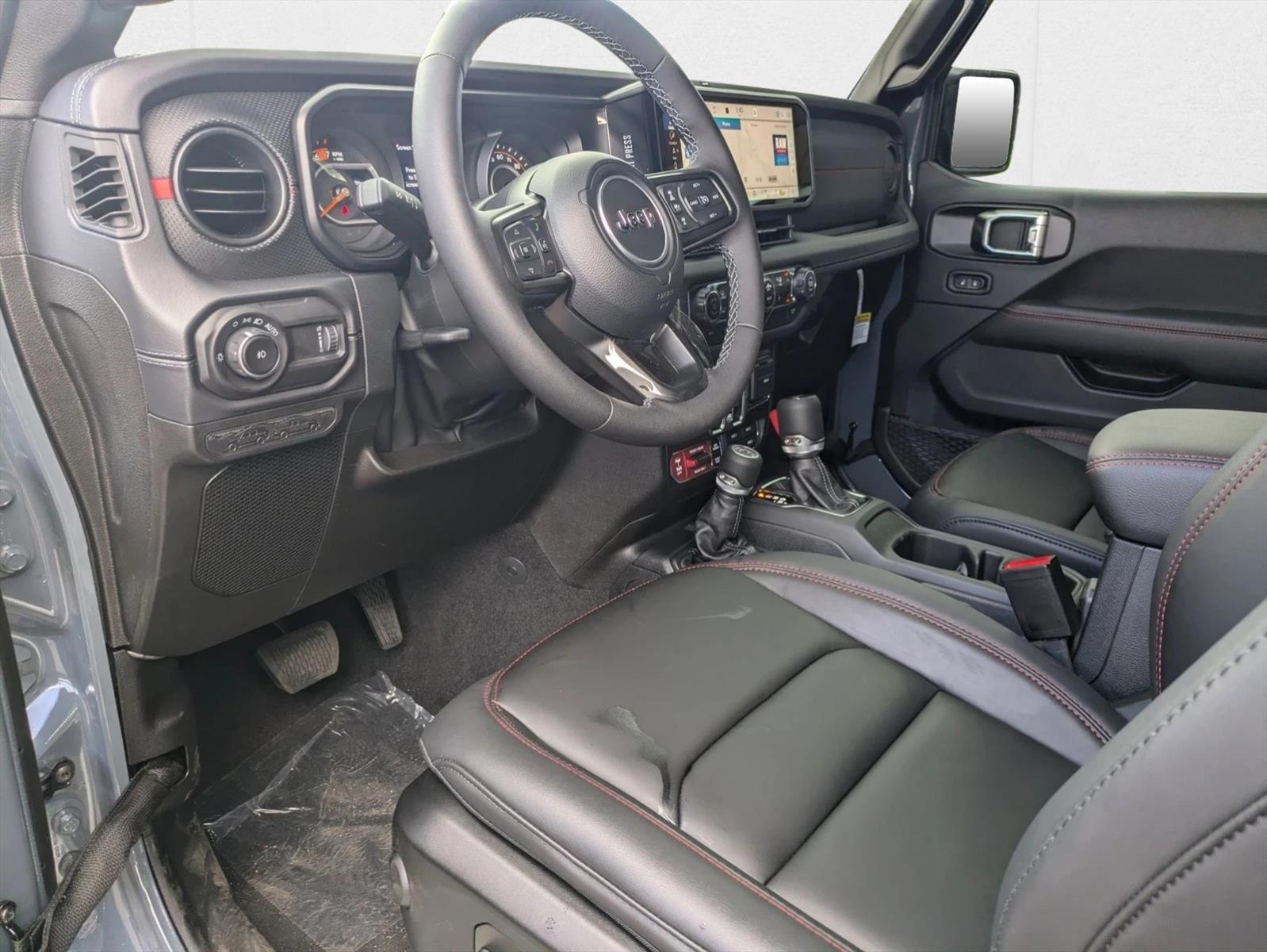 2025 Jeep Wrangler Rubicon photo 4