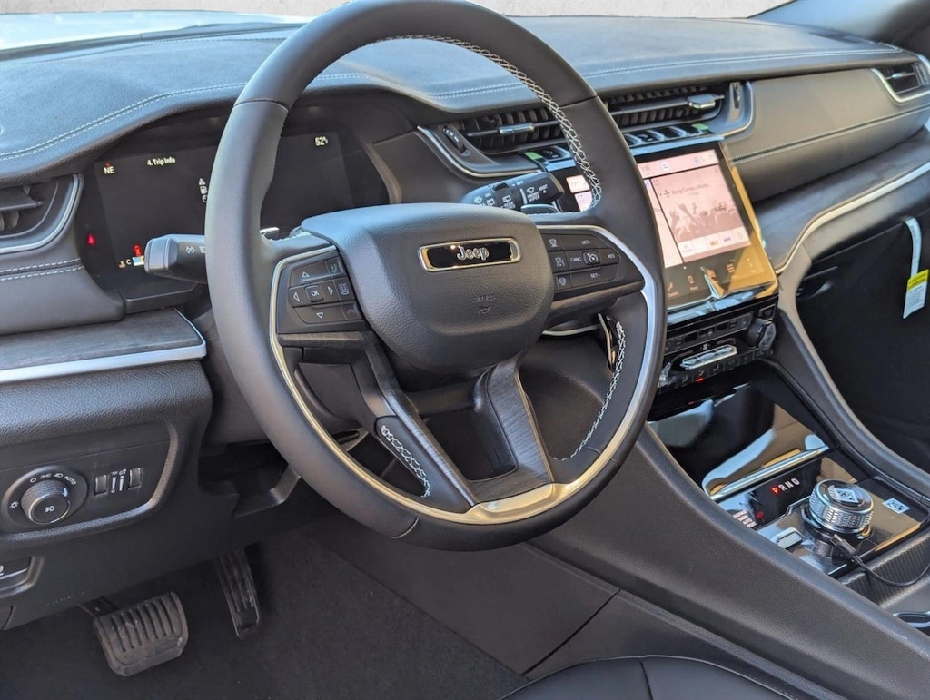 New 2025 Jeep Grand Cherokee Limited SUV