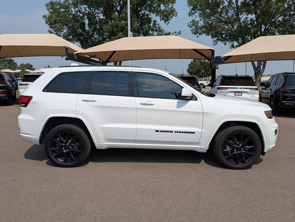 Used 2022 Jeep Grand Cherokee Laredo X Sport Utility