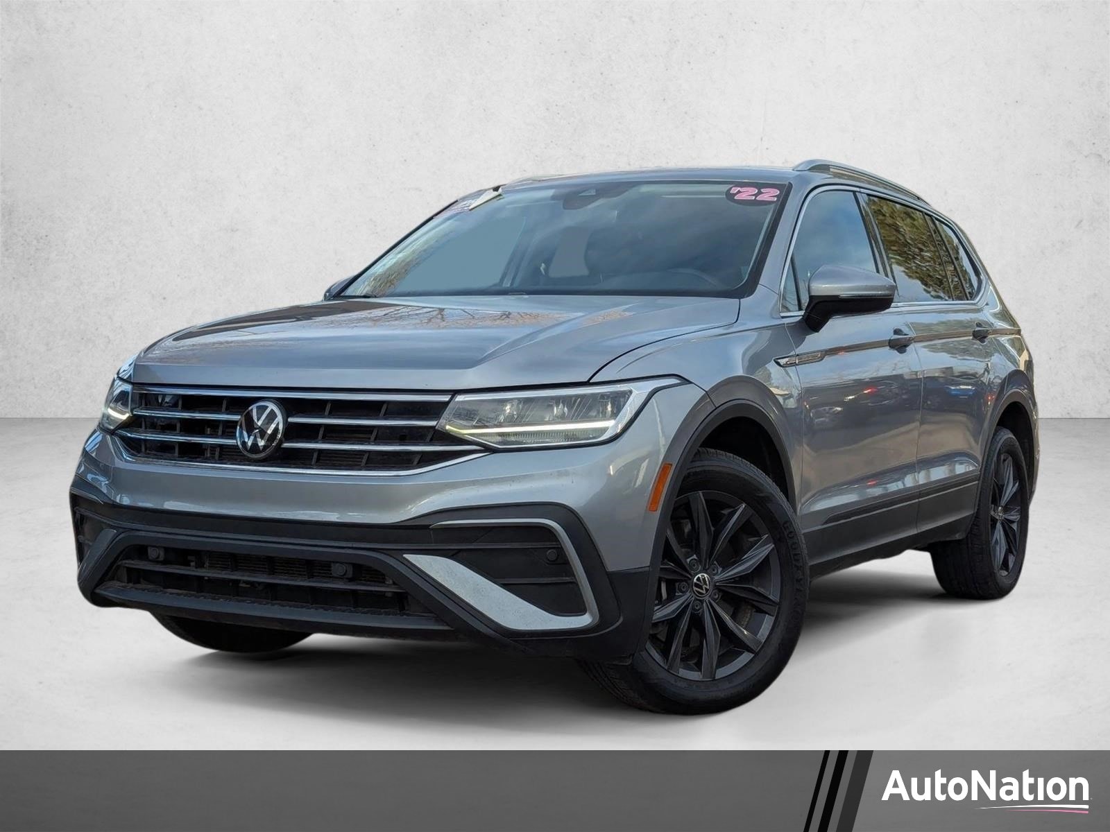 2022 Volkswagen Tiguan 2.0T SE 4Motion's photo