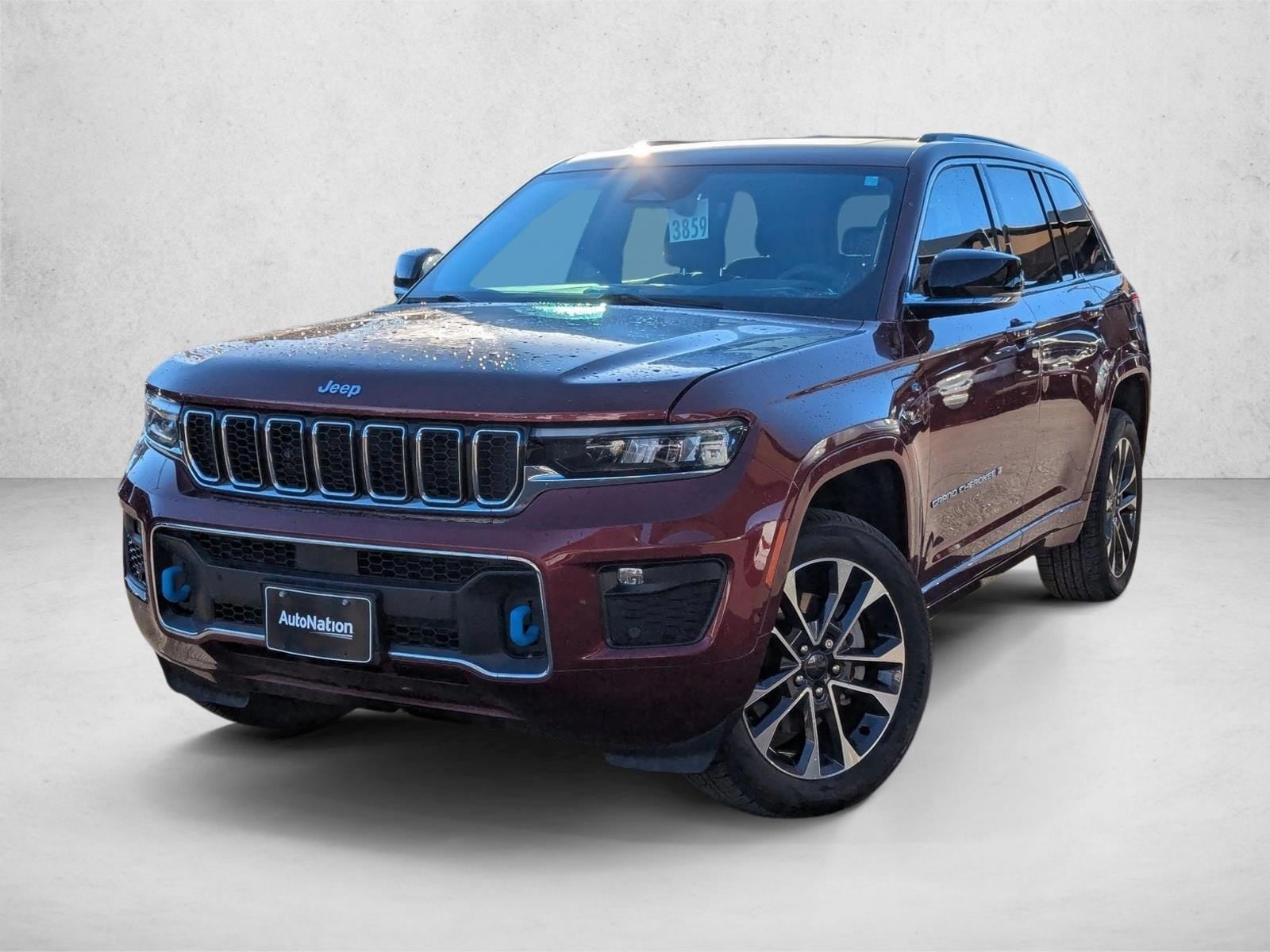 2022 Jeep Grand Cherokee Overland 4xe's photo