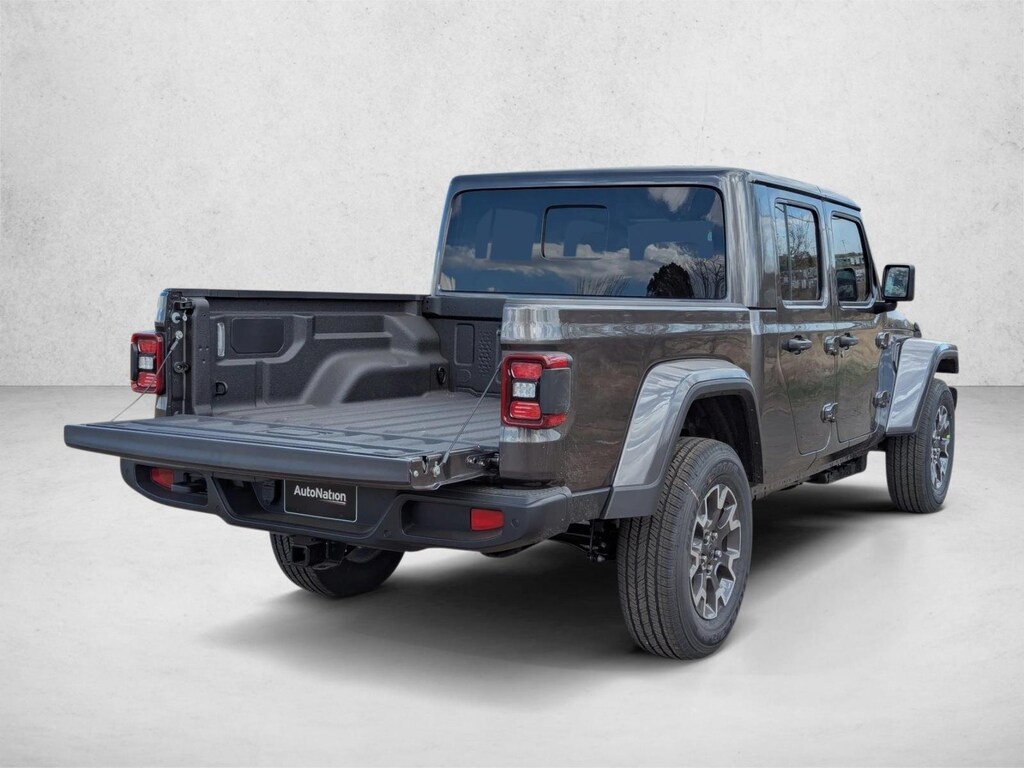 New 2026 Jeep Gladiator Sahara Truck Crew Cab