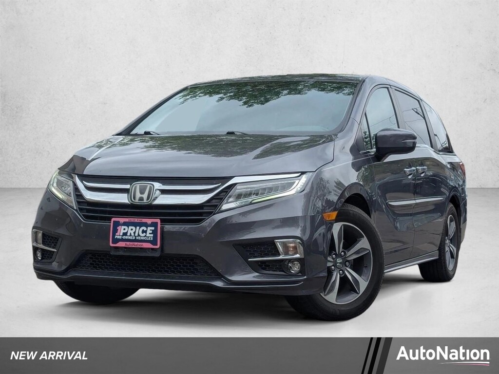 Used 2018 Honda Odyssey Touring Mini-van Passenger