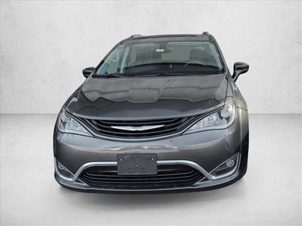 Used 2018 Chrysler Pacifica Hybrid Touring L Mini-van Passenger