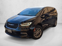 2026 Chrysler Pacifica Select Van Passenger Van