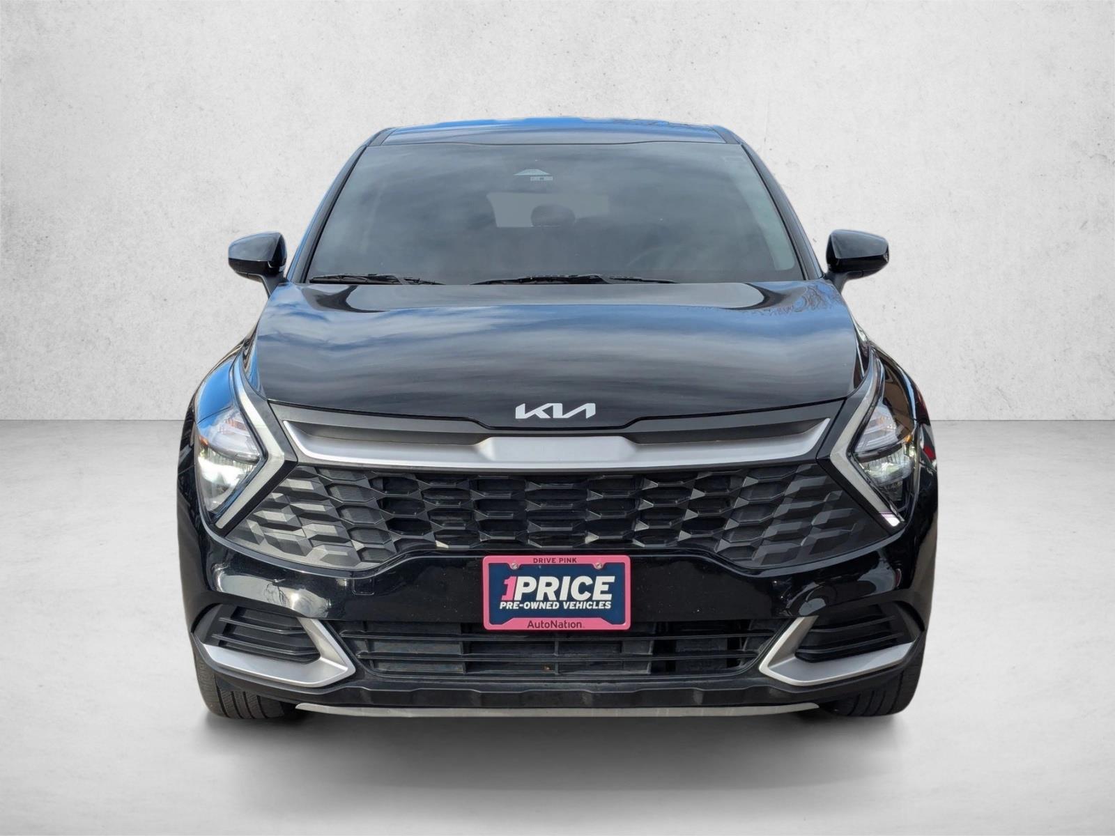 2023 Kia Sportage Hybrid LX photo 2