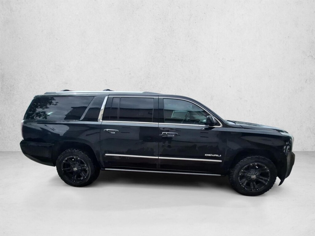 Used 2017 GMC Yukon XL Denali Sport Utility