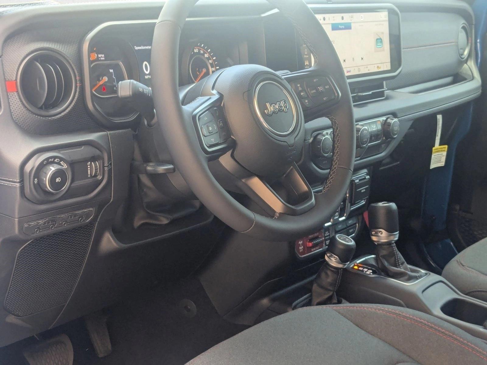 2025 Jeep Wrangler Rubicon photo 3