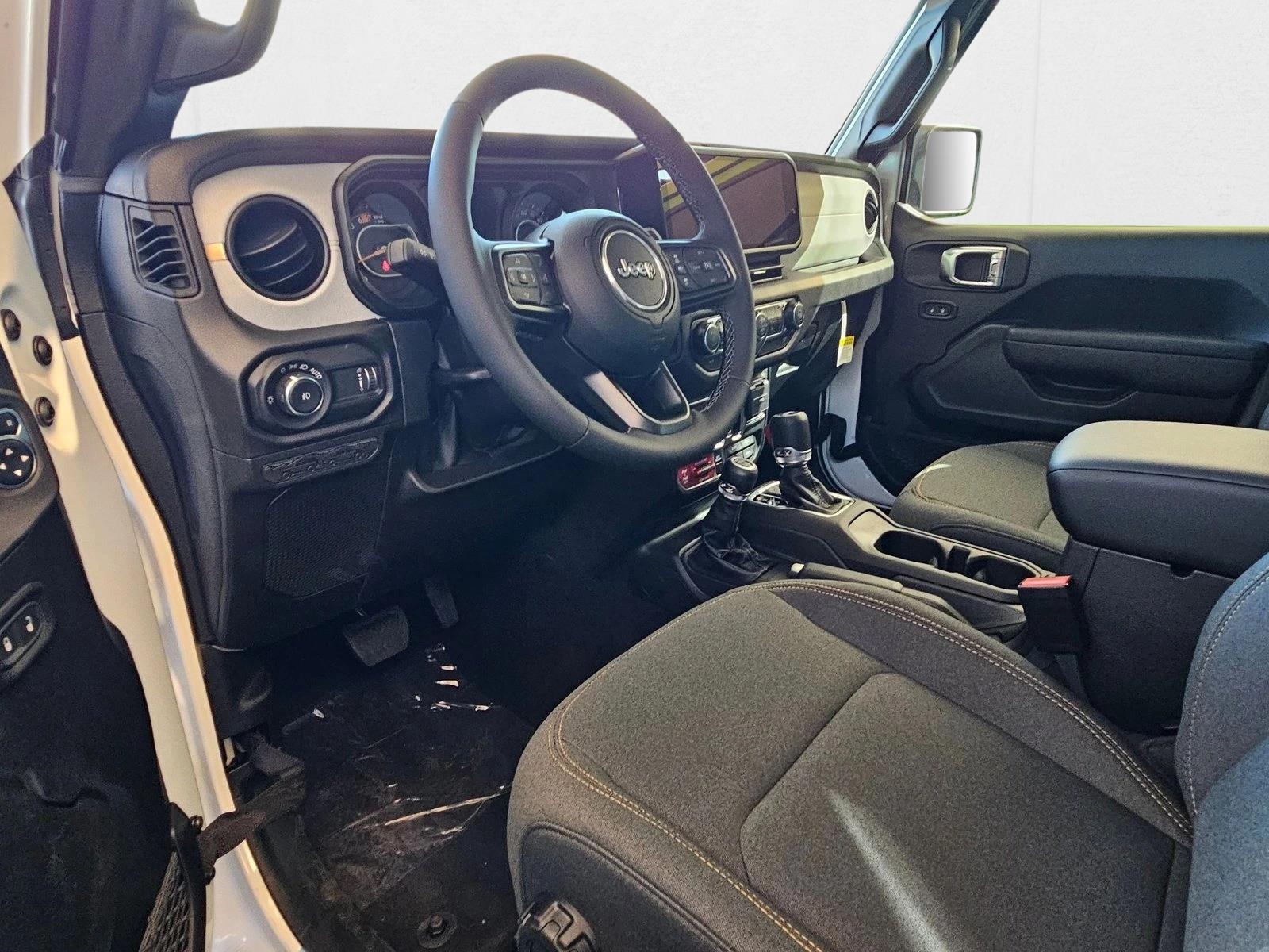 2025 Jeep Wrangler Unlimited Willys photo 3