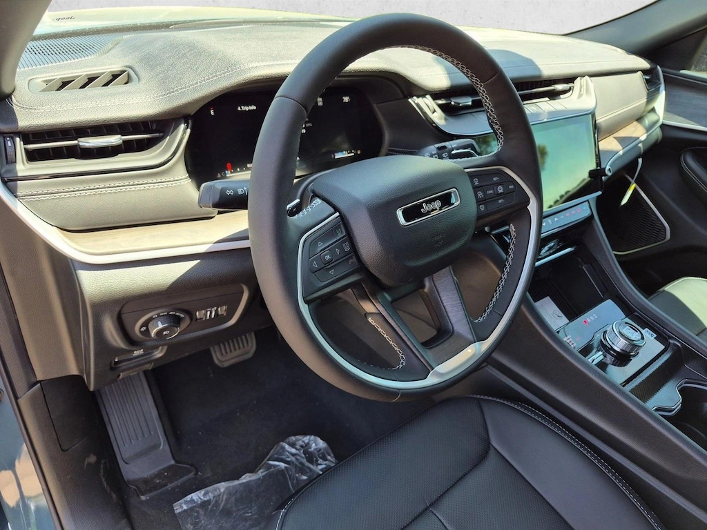 New 2026 Jeep Grand Cherokee L Limited Reserve SUV