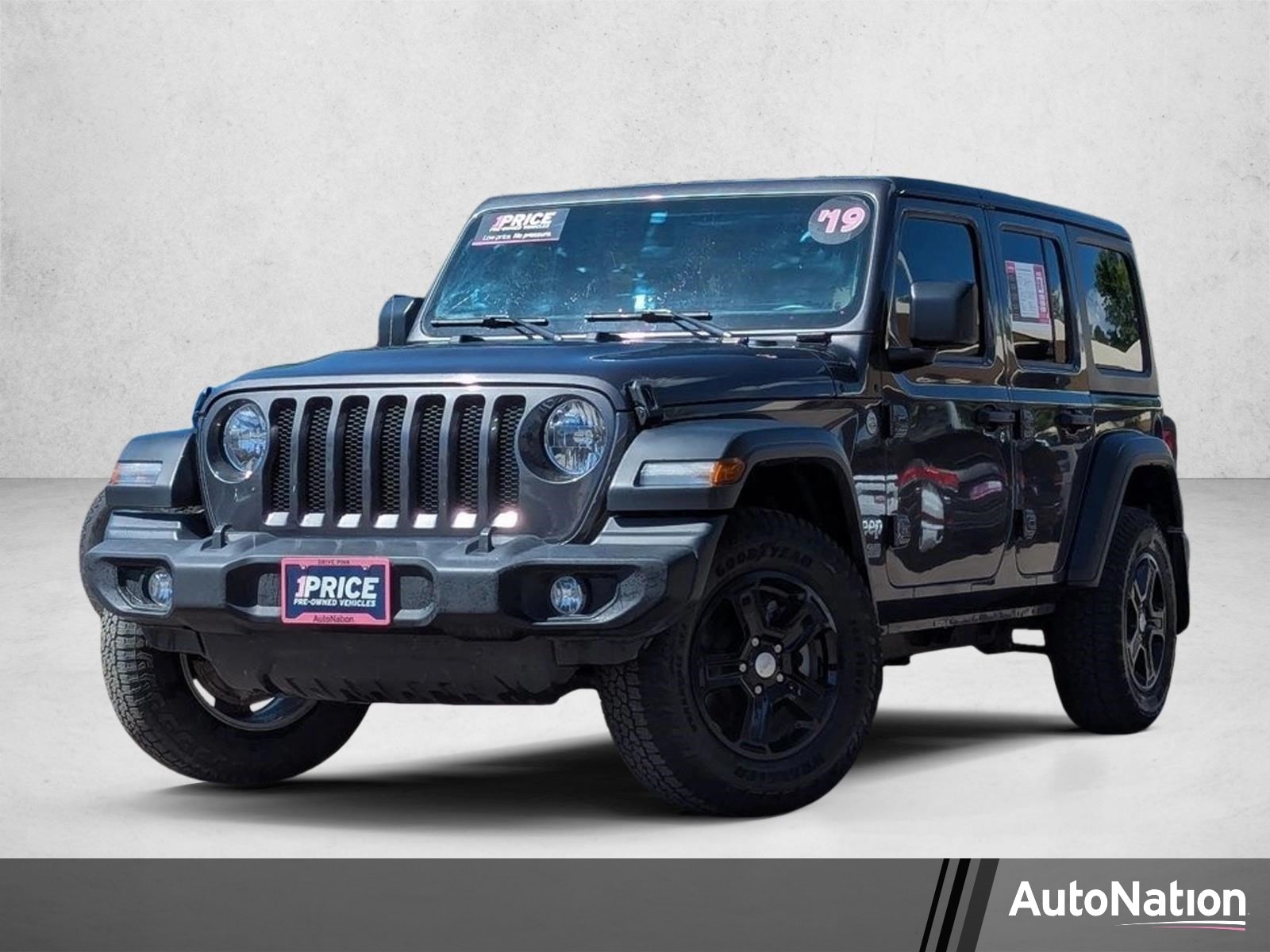 2019 Jeep Wrangler Sport S's photo