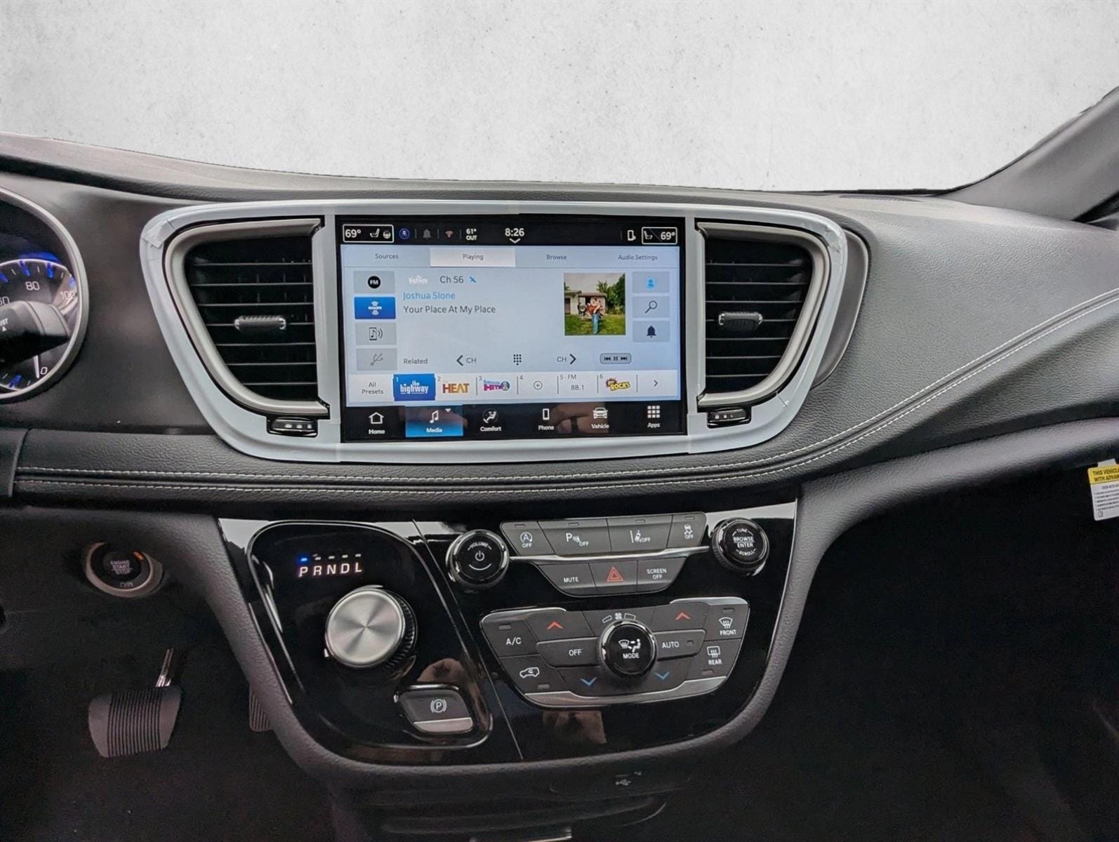 2026 Chrysler Pacifica Select - Photo 11