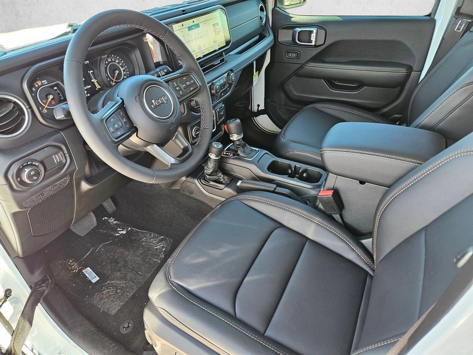 2025 Jeep Gladiator Sport photo 3