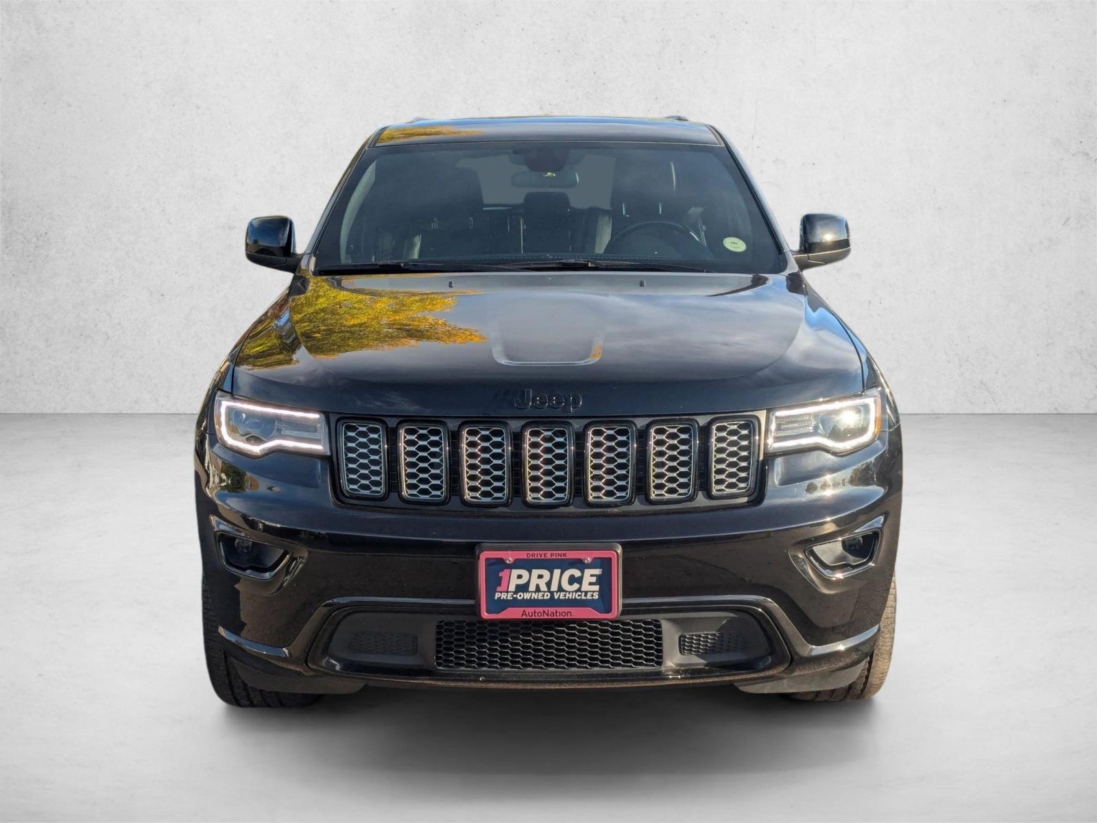 2021 Jeep Grand Cherokee Laredo X photo 2