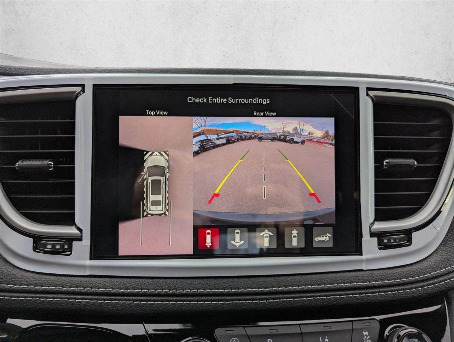 2026 Chrysler Pacifica Select - Photo 12