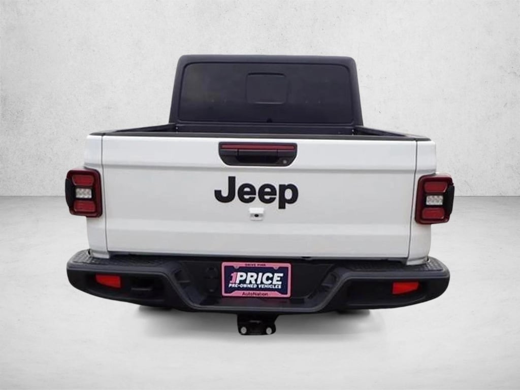 Used 2021 Jeep Gladiator Willys Crew Cab Pickup