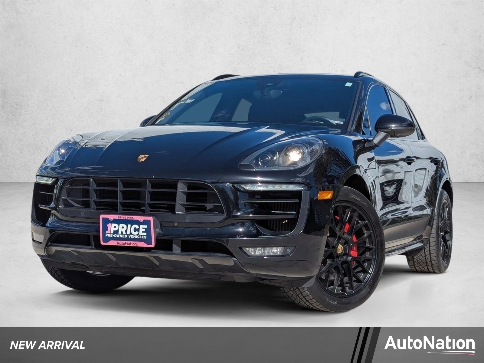 2017 Porsche Macan GTS's photo