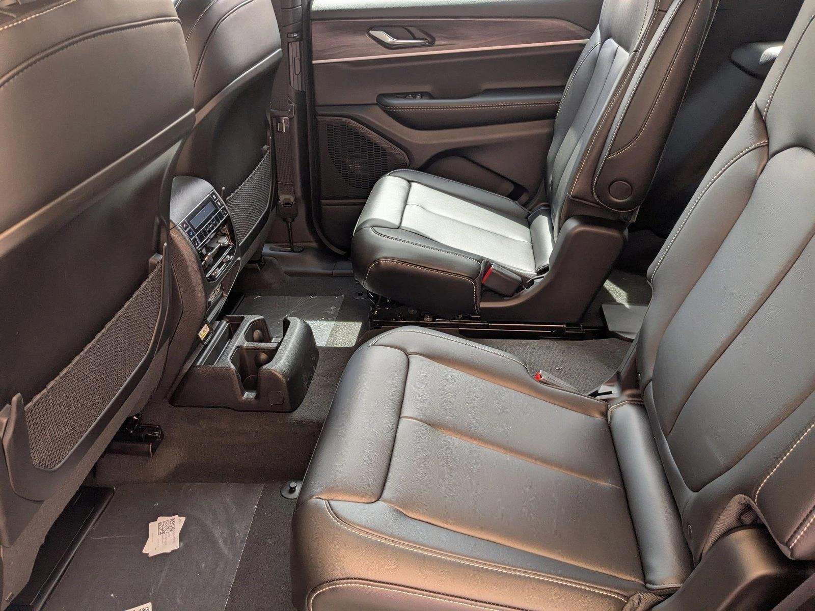 2025 Jeep Grand Cherokee L Limited - Photo 16