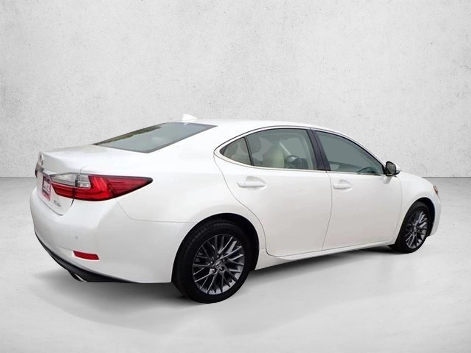 2018 Lexus ES 350 photo 4