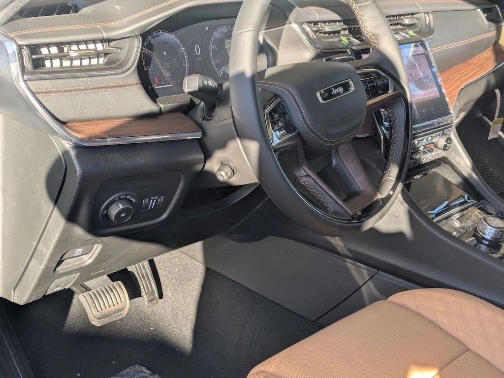New 2025 Jeep Grand Cherokee Summit SUV