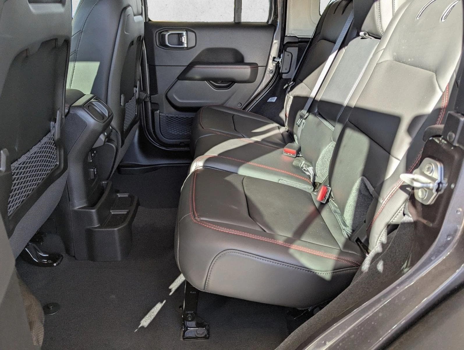 2026 Jeep Wrangler 4-Door Rubicon - Photo 14