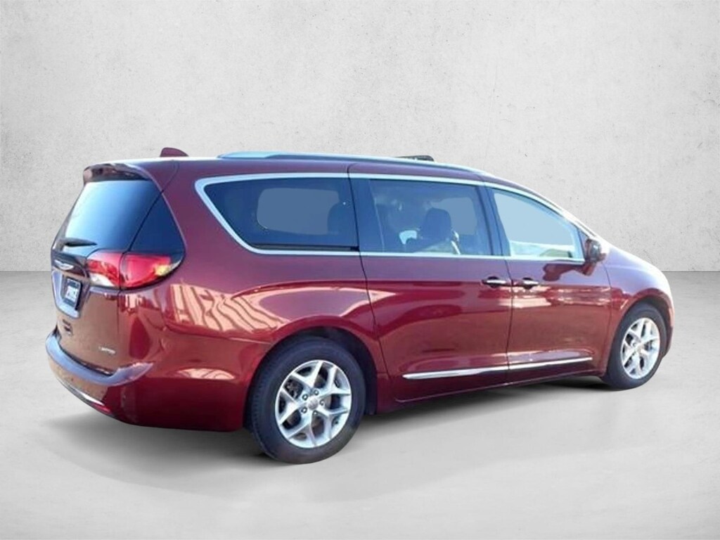 Used 2020 Chrysler Pacifica Limited Mini-van Passenger