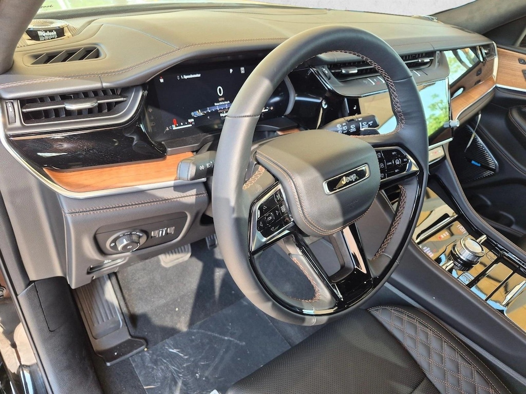 New 2026 Jeep Grand Cherokee L Summit SUV
