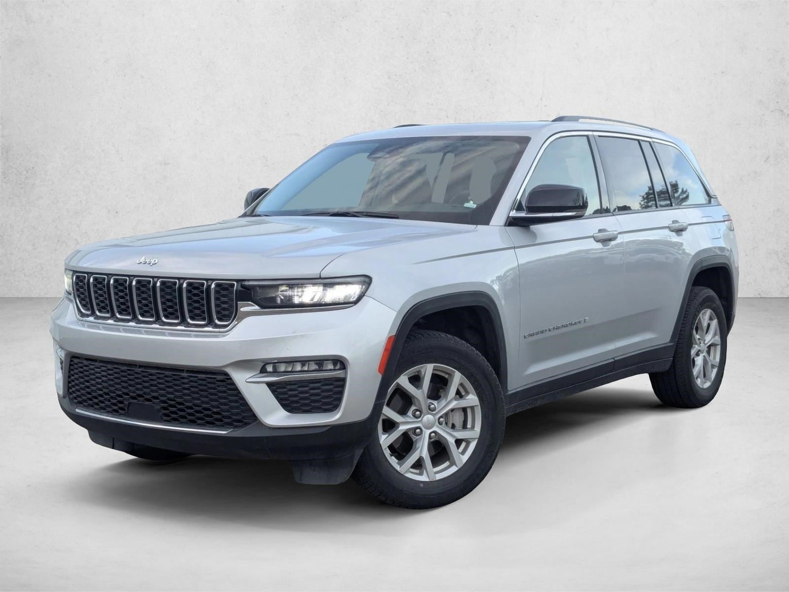 2023 Jeep Grand Cherokee Limited's photo