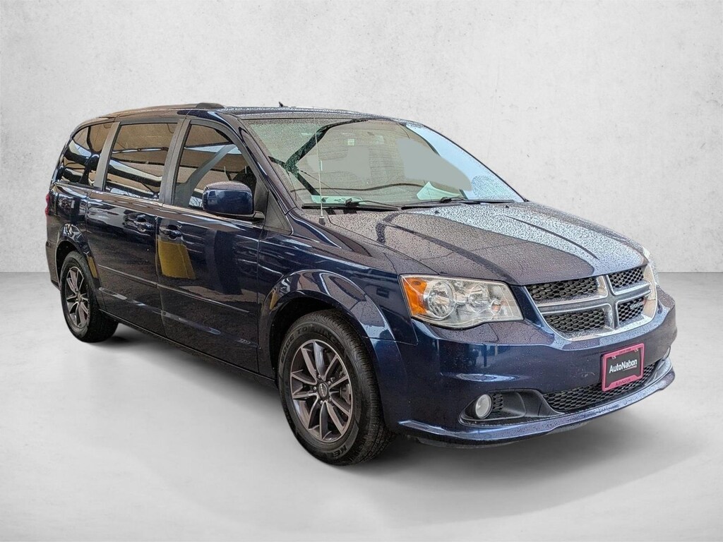 Used 2017 Dodge Grand Caravan SXT Mini-van Passenger