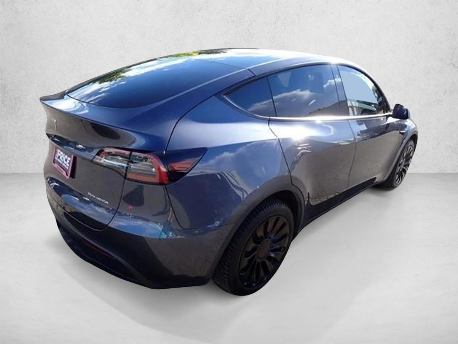 2023 Tesla Model Y Long Range photo 4