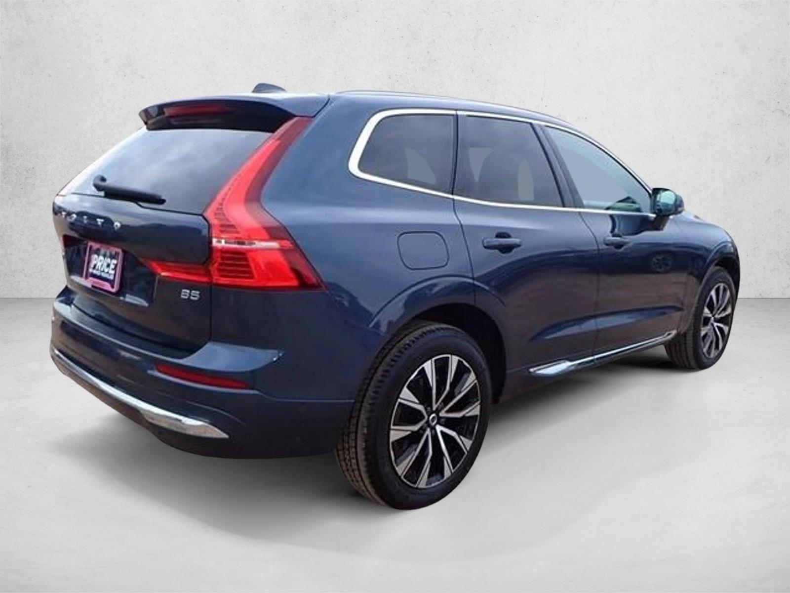 2023 Volvo XC60 Plus photo 3