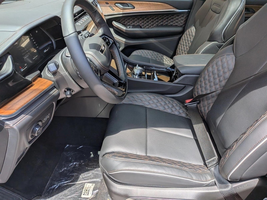 New 2026 Jeep Grand Cherokee L Summit SUV