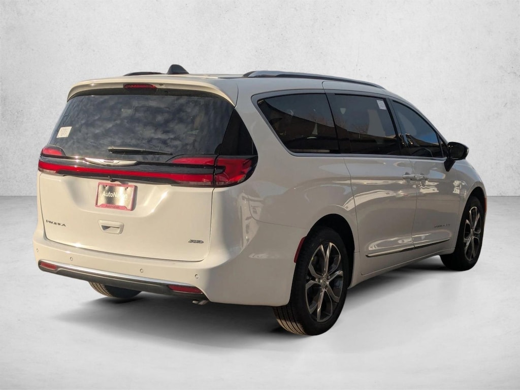 New 2026 Chrysler Pacifica Pinnacle Van Passenger Van