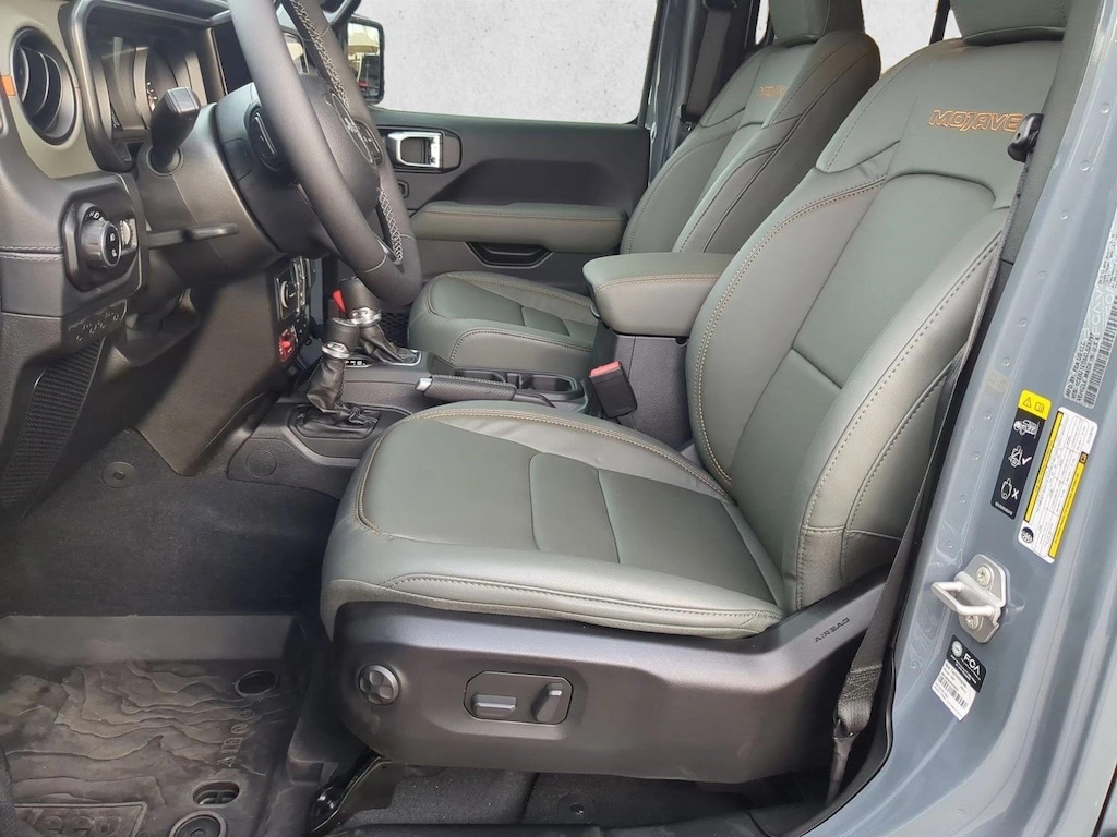 New 2025 Jeep Gladiator Mojave Truck Crew Cab