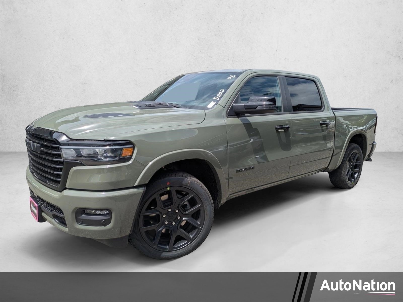 2026 RAM 1500 Laramie 4x4 Crew Cab 5'7's photo