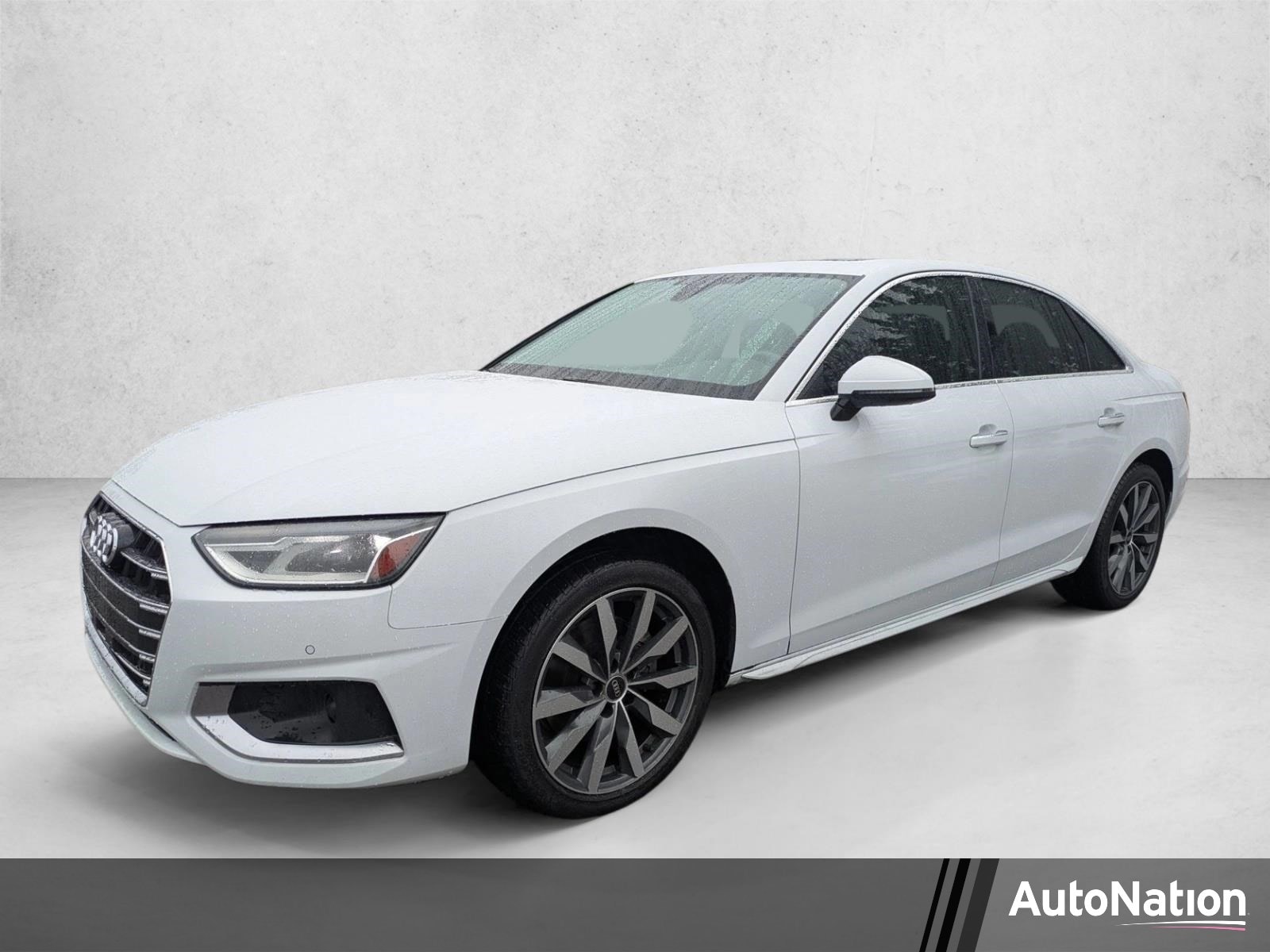 2021 Audi A4 40 quattro S tronic Premium's photo