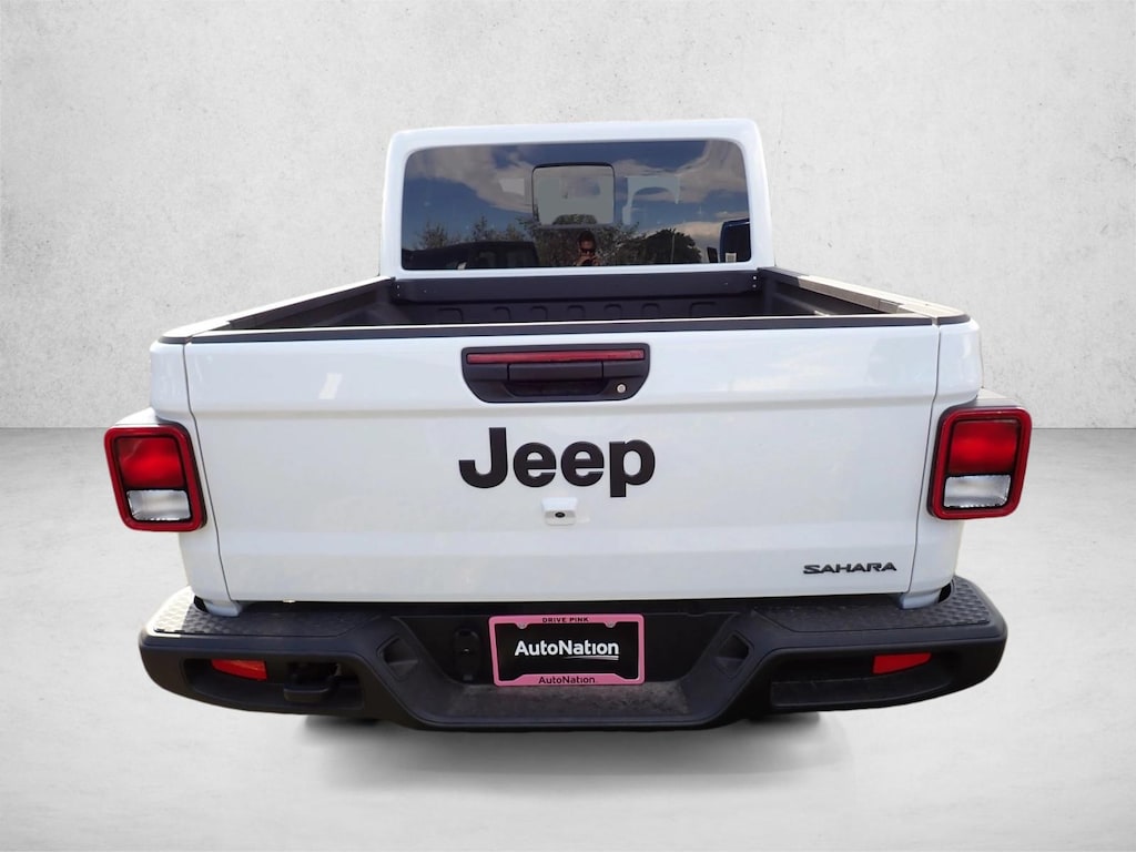 New 2026 Jeep Gladiator Sahara Truck Crew Cab