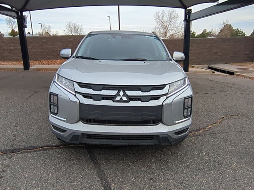 Used 2024 Mitsubishi Outlander SE Sport Utility